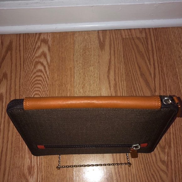 Tommy Hilfiger Canvas iPad-Tablet Case - Picture 3 of 6